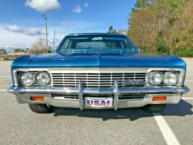 Chevrolet Impala 1966 image number 25