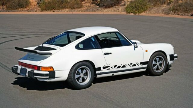 Porsche 911 1975 image number 20