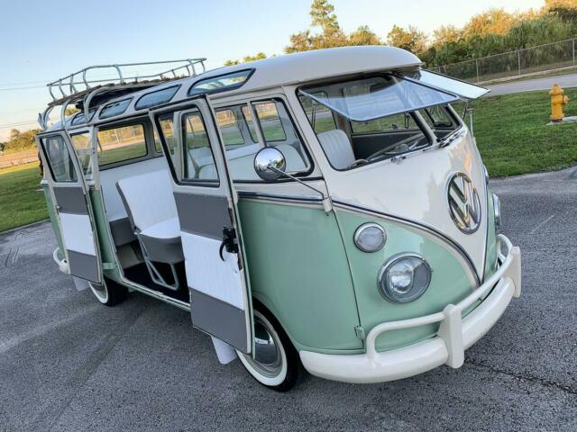 Volkswagen Bus/Vanagon 1975 image number 0