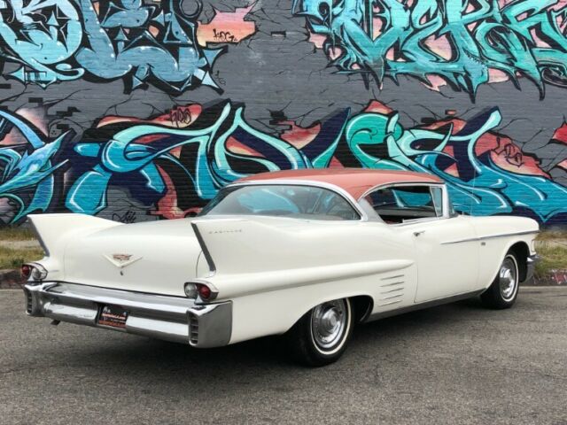 Cadillac Series 62 1958 image number 22