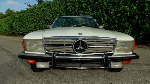 Mercedes-Benz SL-Class 1972 image number 11