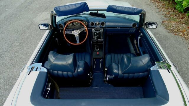 Mercedes-Benz SL-Class 1972 image number 15