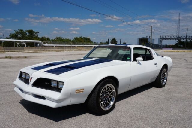 Pontiac Firebird 1978 image number 12