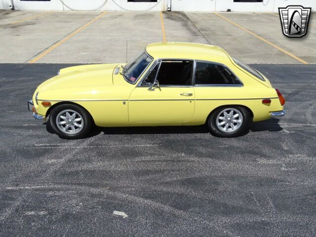 MG MGB 1970 image number 4