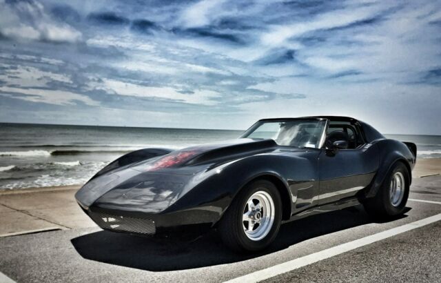 Chevrolet Corvette 1976 image number 3