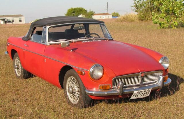 MG MGB 1970 image number 0