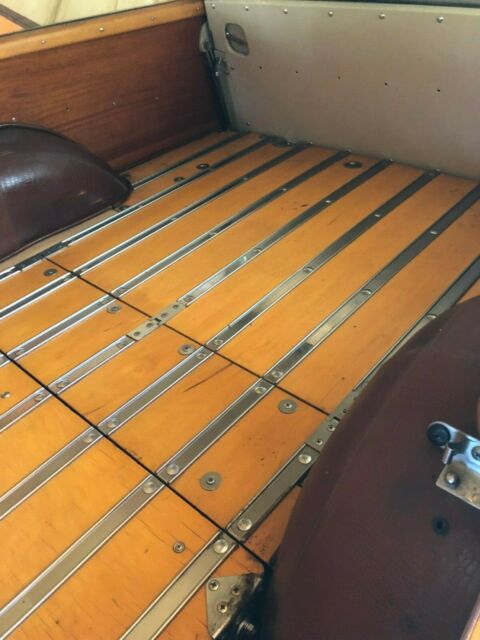 Chrysler Royal Town and Country 4 Door Station Wagon WOODY 1950 image number 34