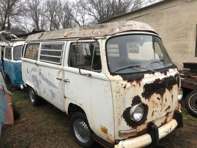 Volkswagen Bus/Vanagon 1971 image number 17