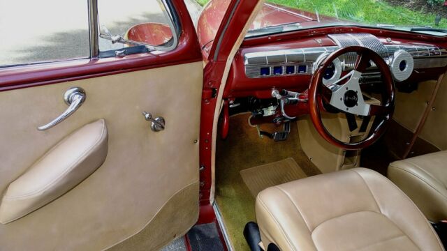 Ford Super Deluxe 1947 image number 34