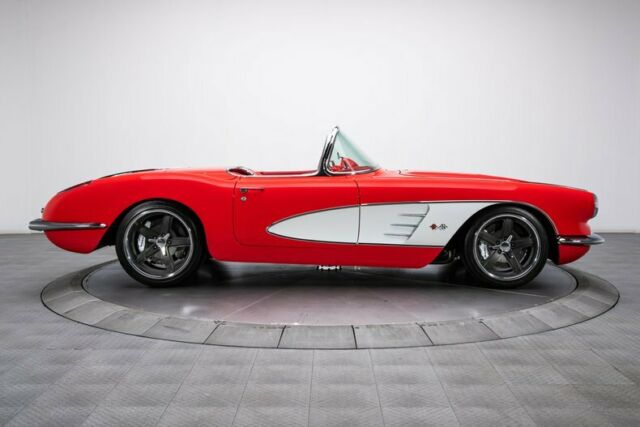 Chevrolet Corvette 1958 image number 13