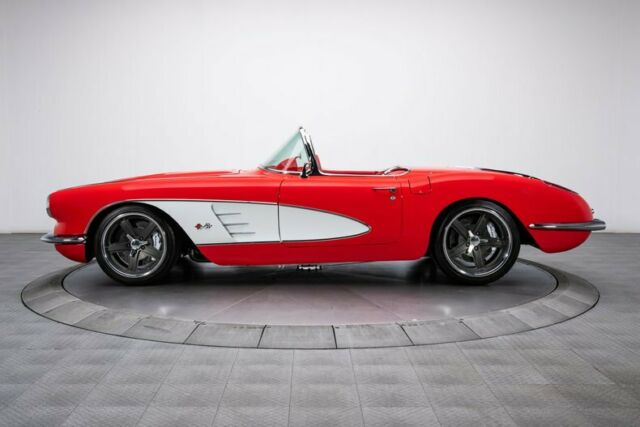 Chevrolet Corvette 1958 image number 15