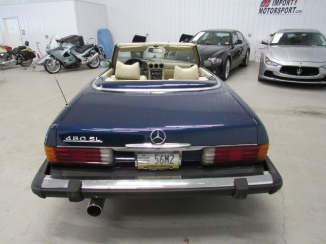 Mercedes-Benz SL-Class 1975 image number 10