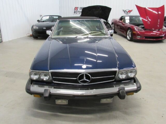 Mercedes-Benz SL-Class 1975 image number 15