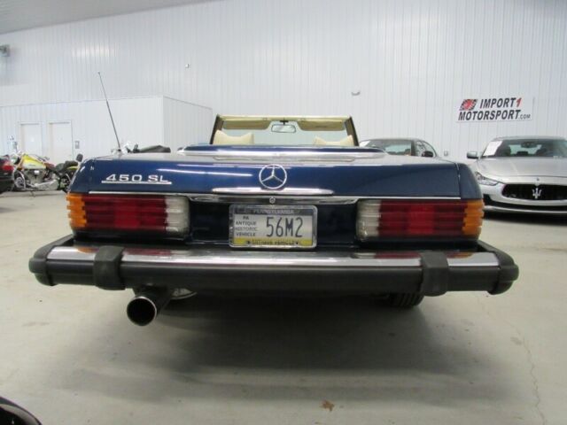 Mercedes-Benz SL-Class 1975 image number 35