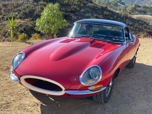 Jaguar E-Type 1963 image number 28