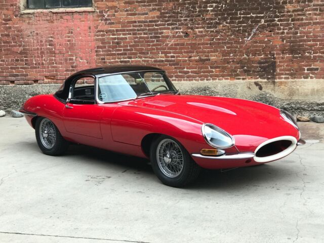 Jaguar E-Type 1963 image number 29