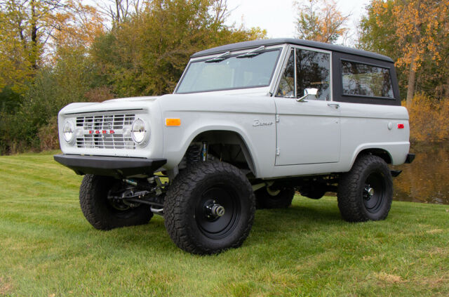 Ford Bronco 1971 image number 1