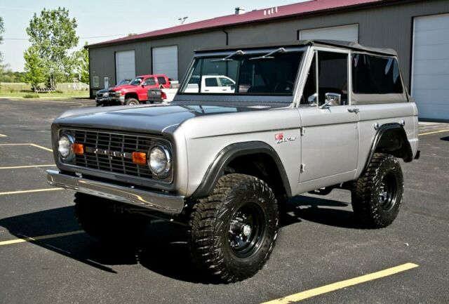 Ford Bronco 1971 image number 16