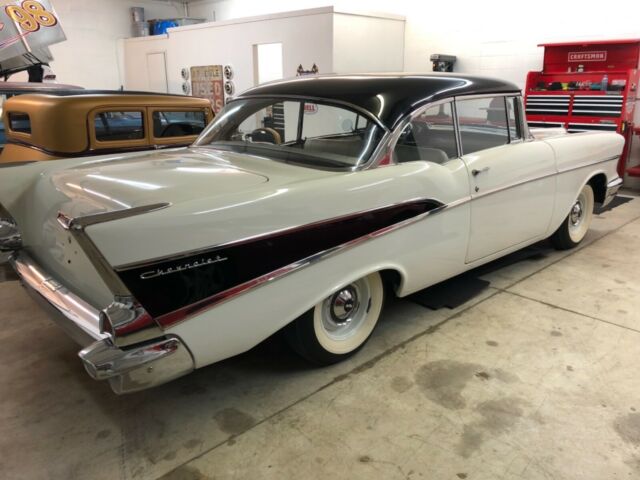 Chevrolet Bel Air/150/210 1957 image number 2