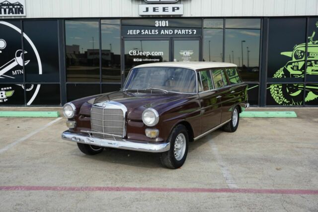 Mercedes-Benz 200-Series 1967 image number 2