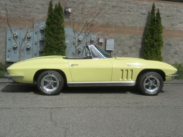 Chevrolet Corvette 1966 image number 27