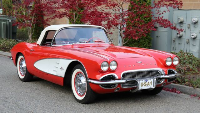 Chevrolet Corvette 1961 image number 1