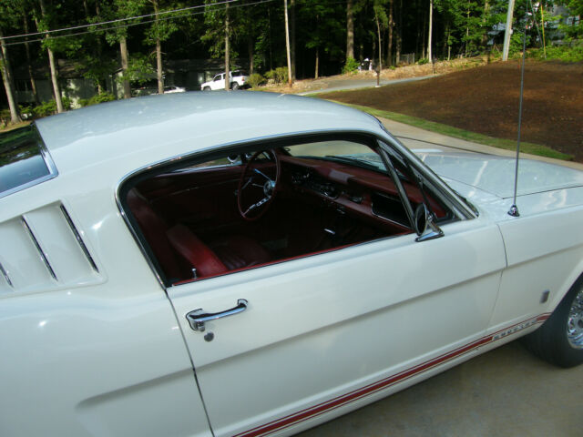 Ford Mustang 1965 image number 2