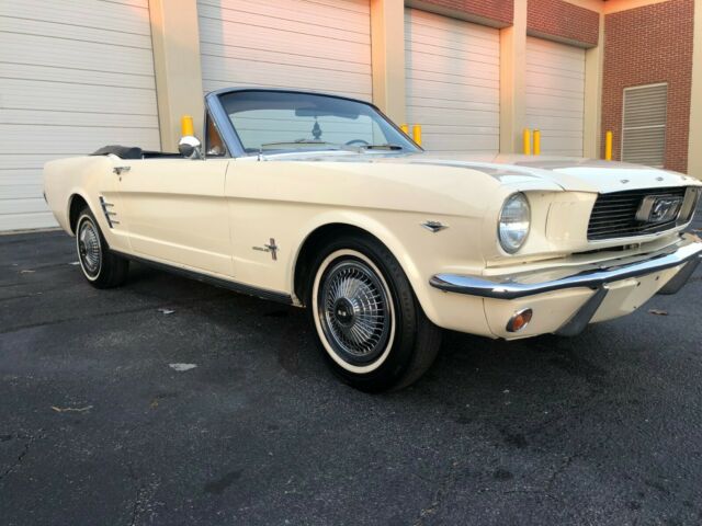 Ford Mustang 1966 image number 28