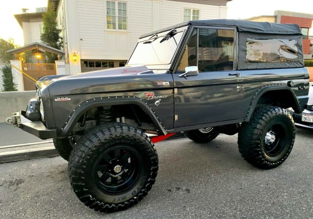 Ford Bronco 1977 image number 1