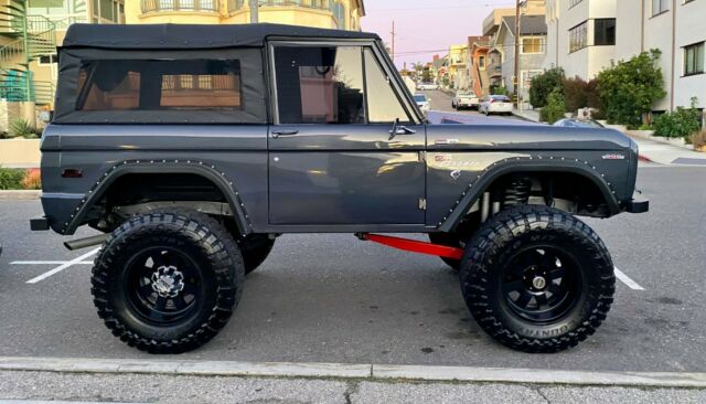 Ford Bronco 1977 image number 2