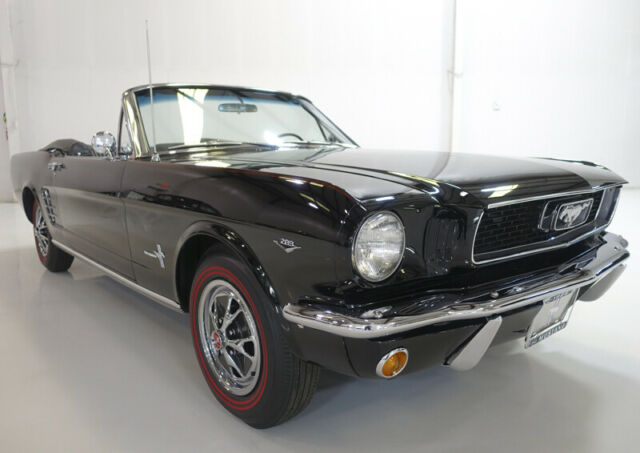 Ford Mustang 1966 image number 26