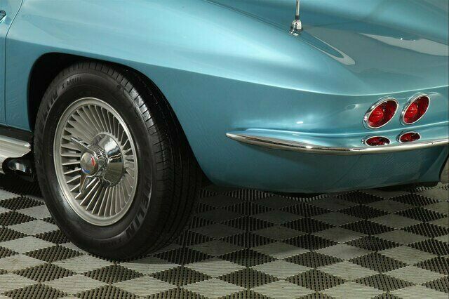 Chevrolet Corvette 1964 image number 18