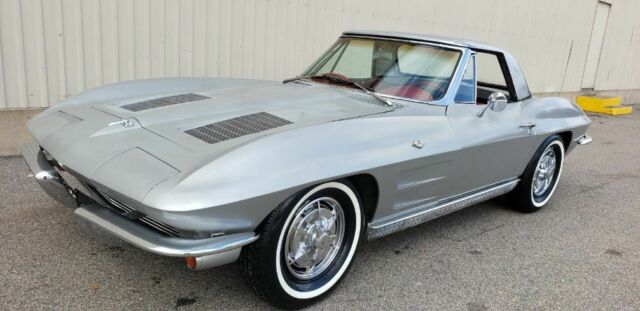 Chevrolet Corvette 1963 image number 11