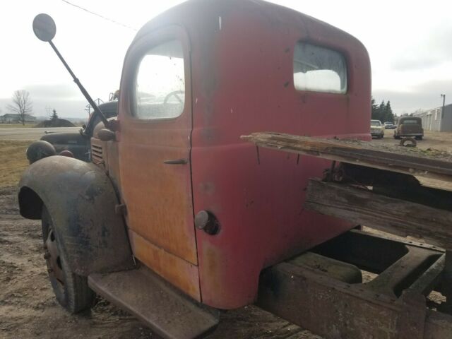 Dodge Truck 1945 image number 18