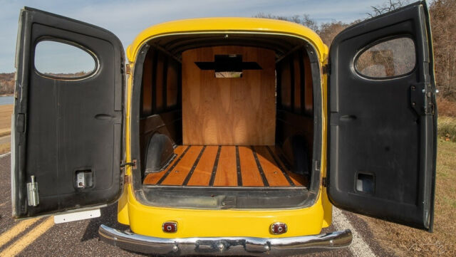 Chevrolet Panel Truck 1947 image number 16