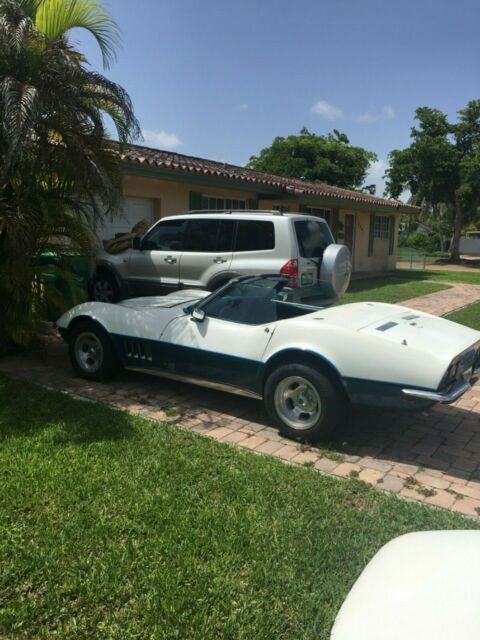 Chevrolet Corvette 1968 image number 0