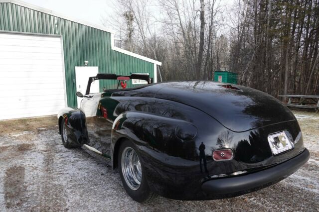 Ford Convertible 1947 image number 4