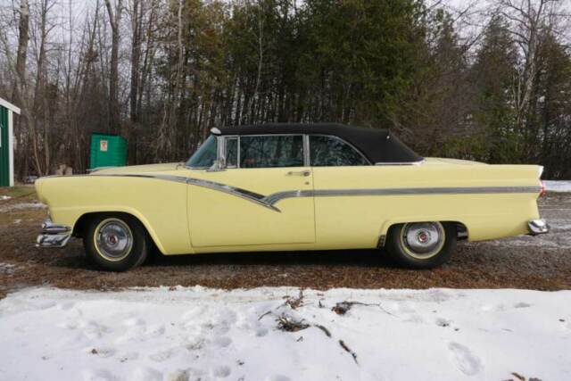 Ford Sunliner 1956 image number 17