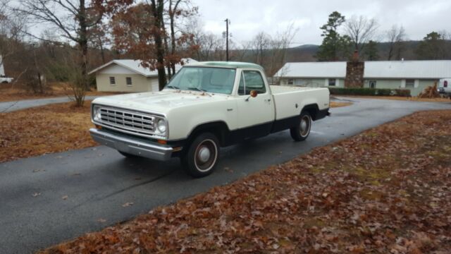 Dodge D150 1974 image number 0