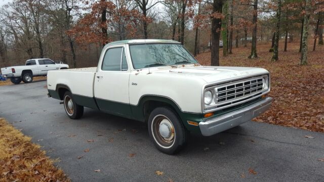 Dodge D150 1974 image number 1