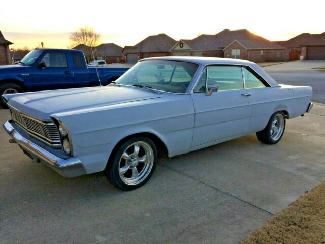 Ford Galaxie 1965 image number 16