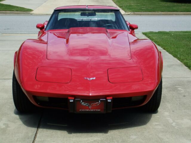 Chevrolet Corvette 1977 image number 22