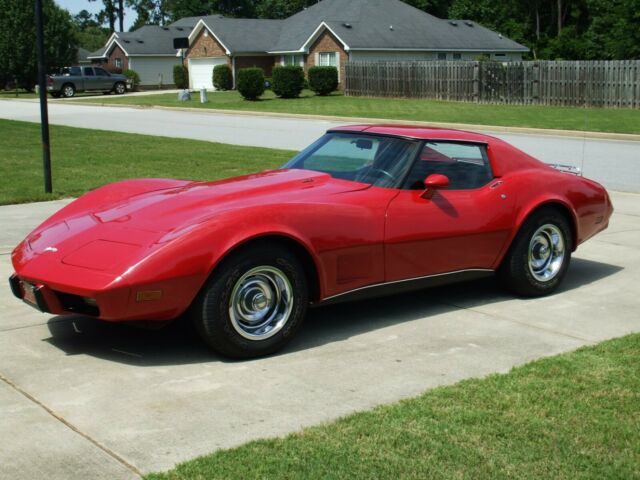 Chevrolet Corvette 1977 image number 27