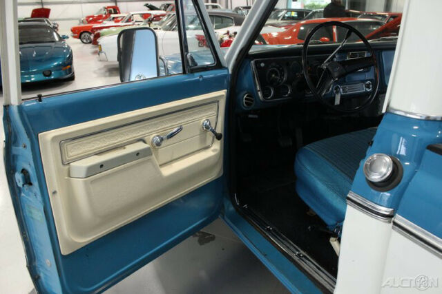 Chevrolet C10 Custom Deluxe 1972 image number 44