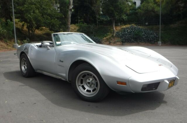 Chevrolet Corvette 1973 image number 1