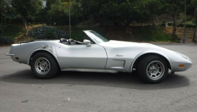 Chevrolet Corvette 1973 image number 2