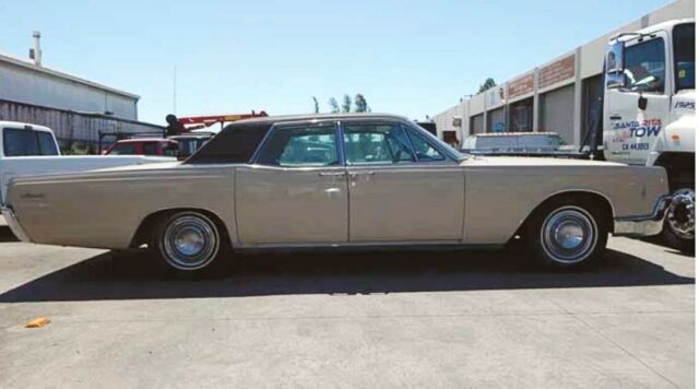 Lincoln Continental 1966 image number 0