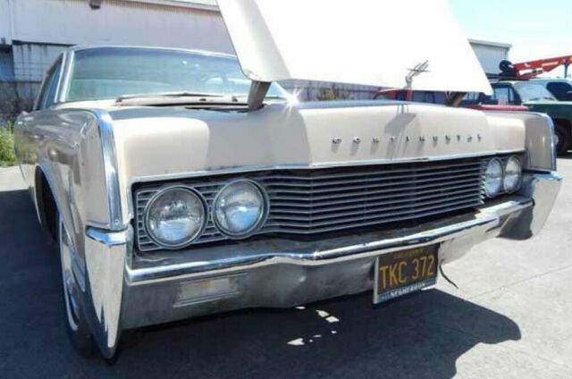 Lincoln Continental 1966 image number 1