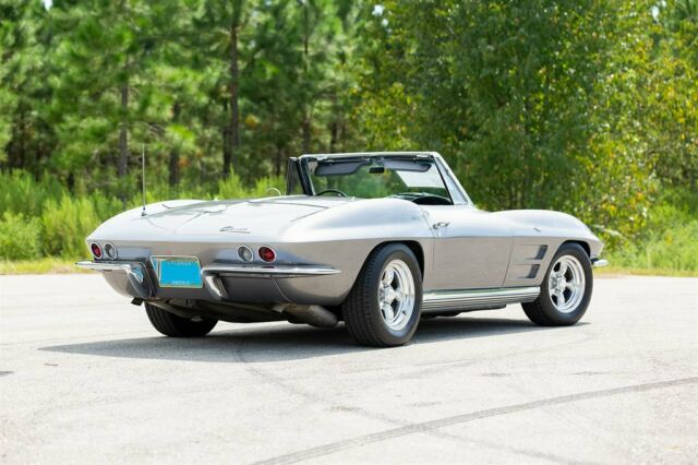 Chevrolet Corvette 1964 image number 9