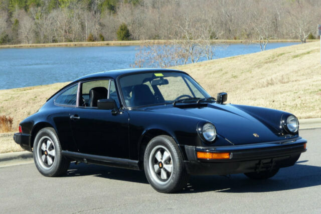 Porsche 911 1977 image number 2